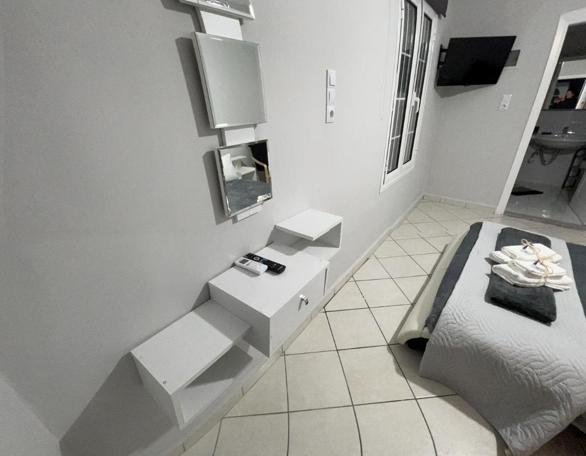 Jet, Luxury Appartment 20M From The Beach Kini Extérieur photo