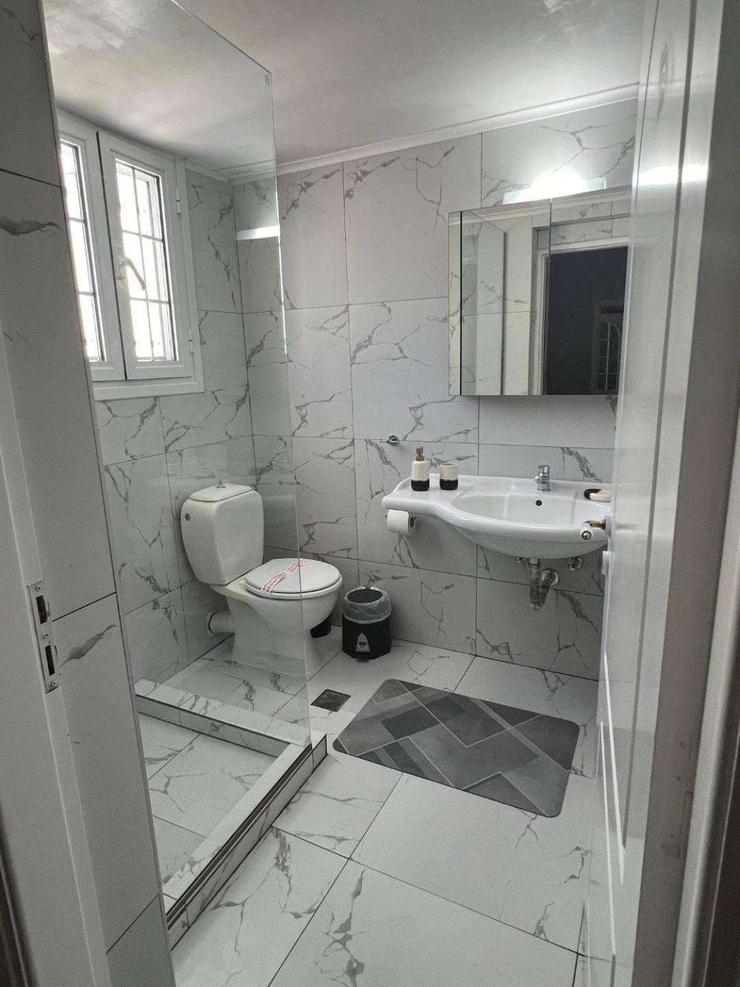 Jet, Luxury Appartment 20M From The Beach Kini Extérieur photo